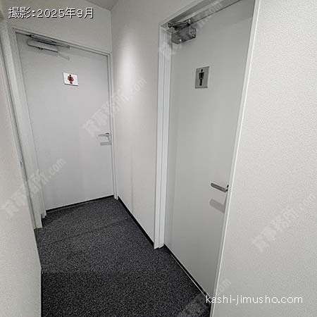 室内男女別トイレ