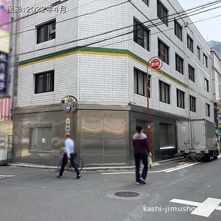 ビル前面