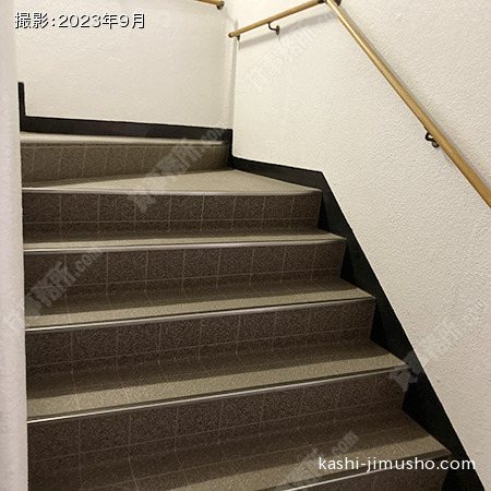 共用階段
