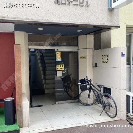 ビル入口