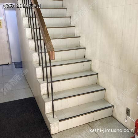 共用階段