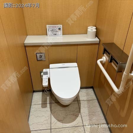 男性トイレ