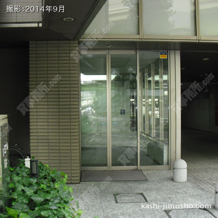 エントランスドア
