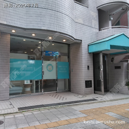 ビル前面