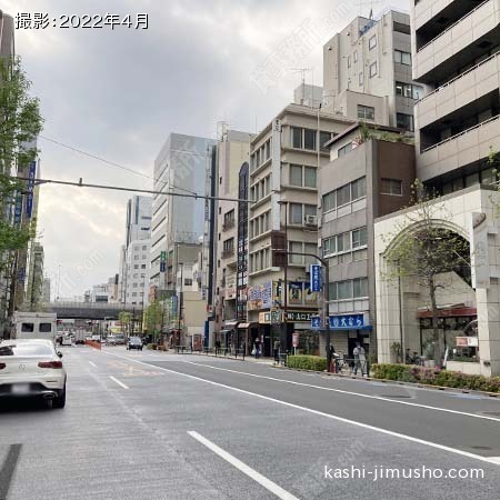 前面道路(春日通り)