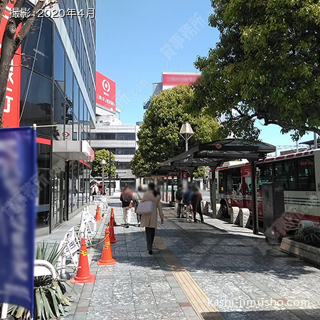 前面歩道