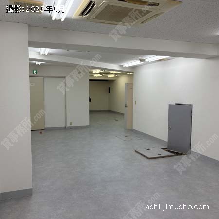 貸室内(B1階)