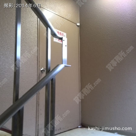 貸室入口