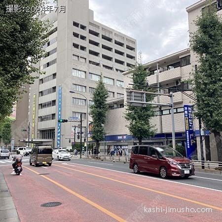 前面道路(甲州街道)