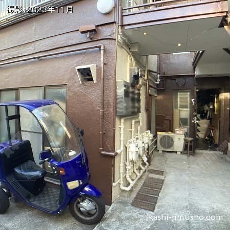 ビル前面