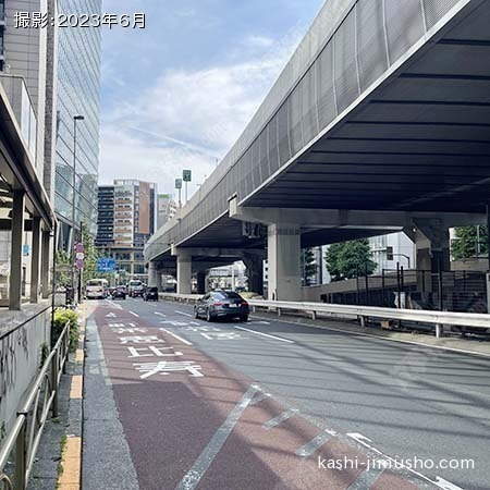 前面道路(玉川通り)