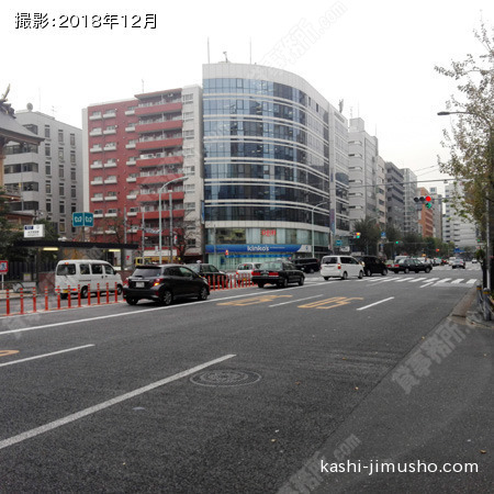 前面道路(新大橋通り)