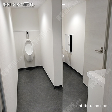 男性トイレ