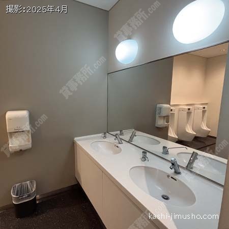男性トイレ