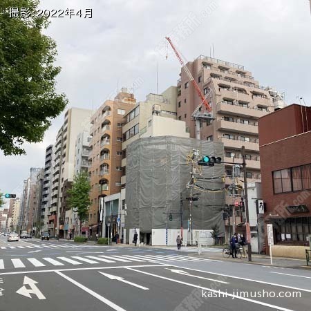 前面道路(春日通り)