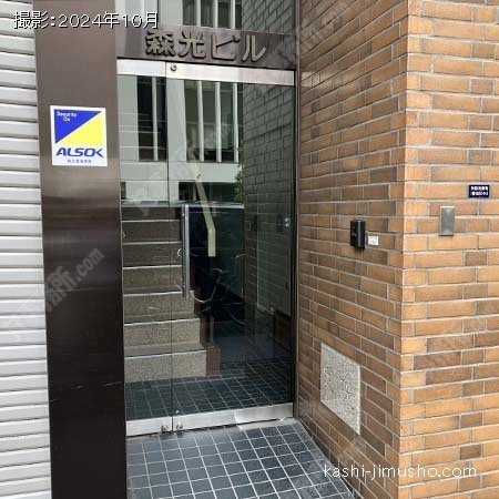 ビル入口 ビル入口