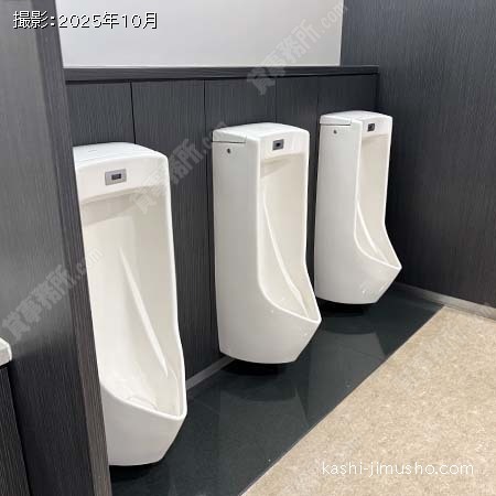 男性トイレ