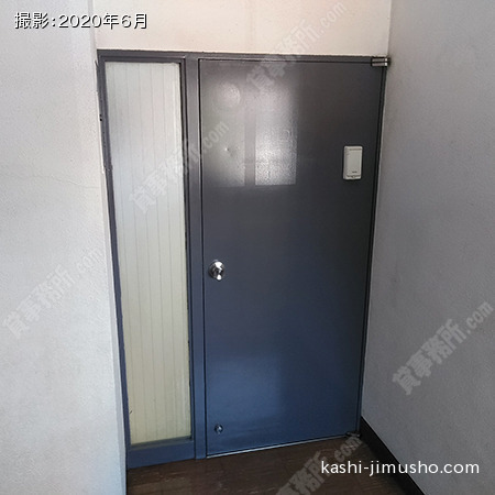 貸室入口