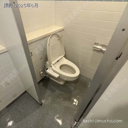 男性トイレ