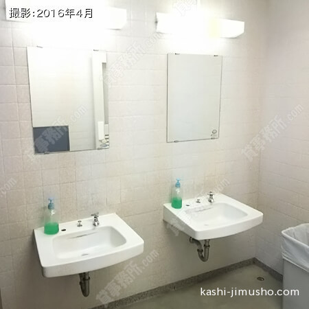 男性トイレ
