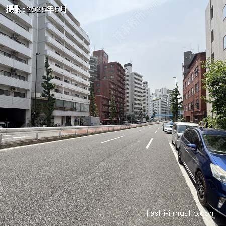 前面道路(駒沢通り)