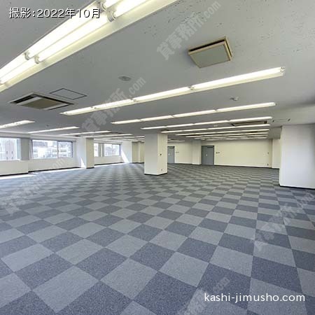 貸室内