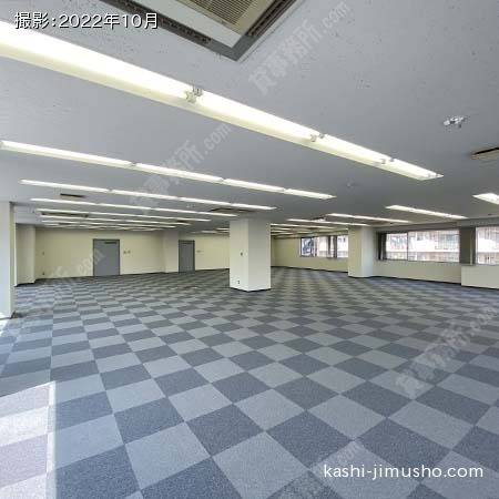 貸室内