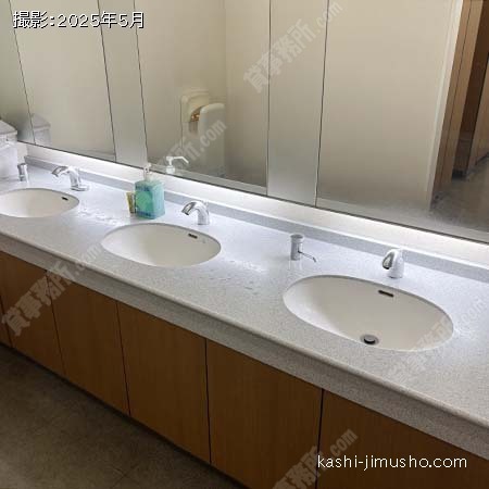 男性トイレ
