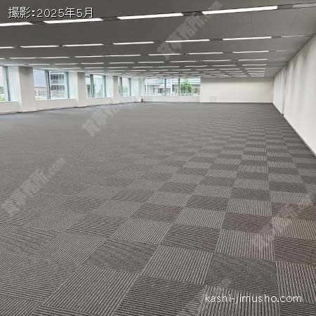 貸室内(2階193.59坪)
