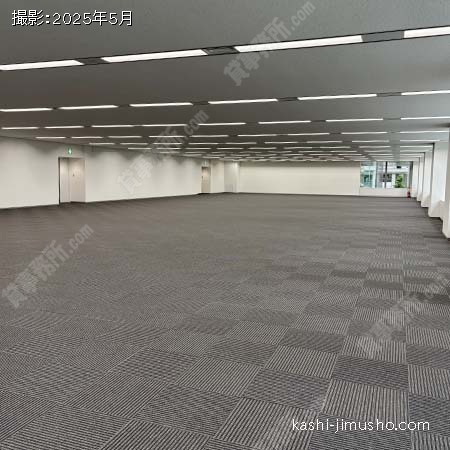 貸室内(2階193.59坪)