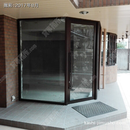 １階貸室入口