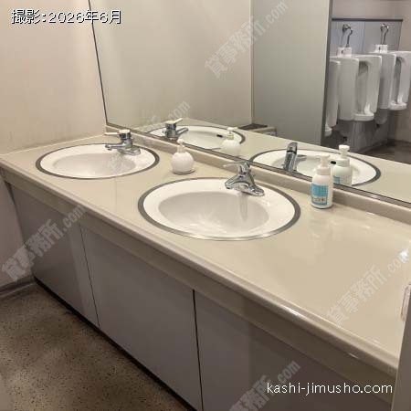 男性トイレ