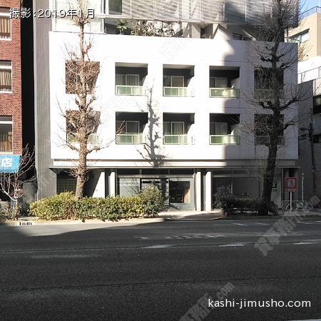 ビル前面