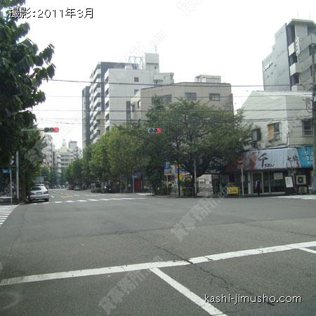 前面道路（神田金物通り） 