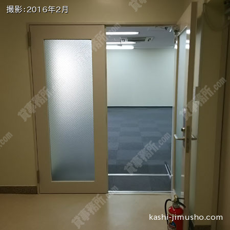 貸室入口