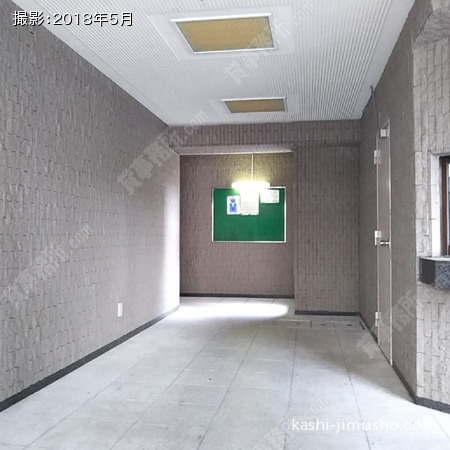 マンションエントランス