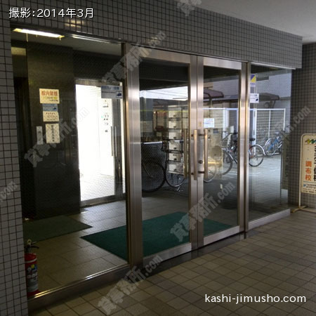 エントランスドア