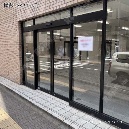 貸室入口(1階)