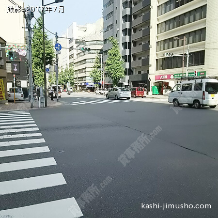 前面の水天宮通り