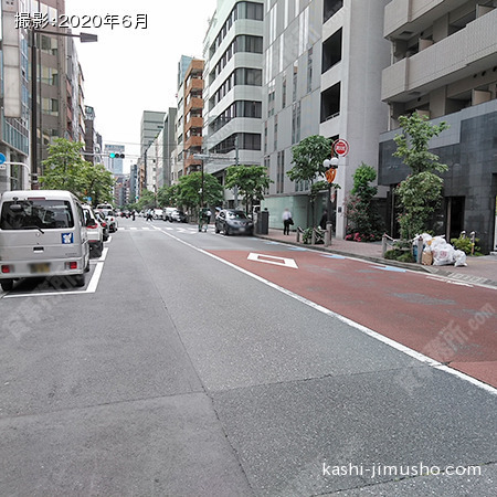 前面道路（赤レンガ通り）