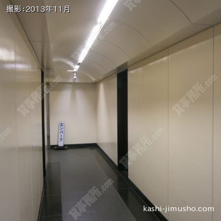 エントランス 
