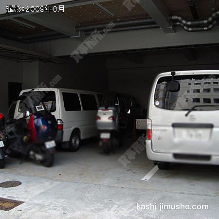  駐車場