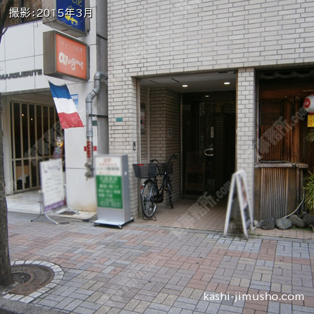 ビル入口 
