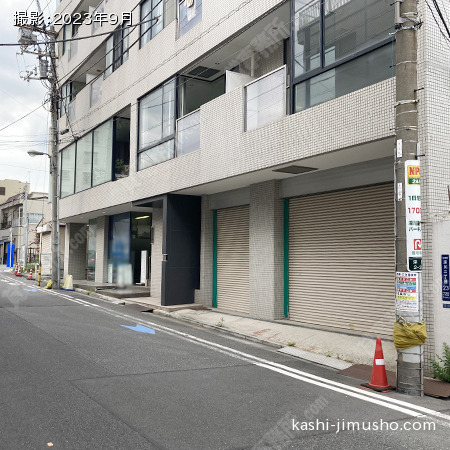 ビル前面