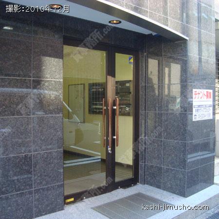 ビル入口 ビル入口