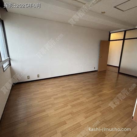 貸室内(7階703号室・原状回復前)