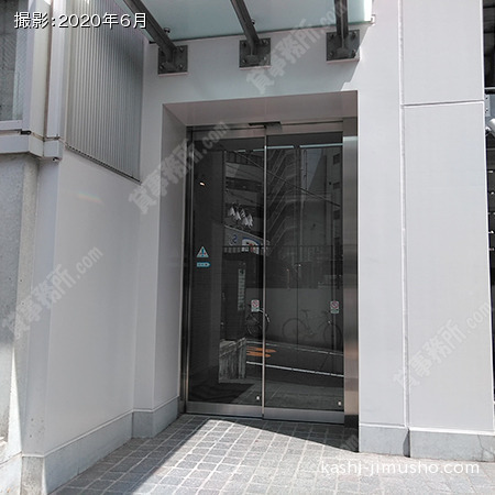 ビル入口 ビル入口