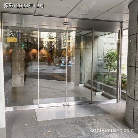 ビル入口