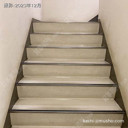 共用階段
