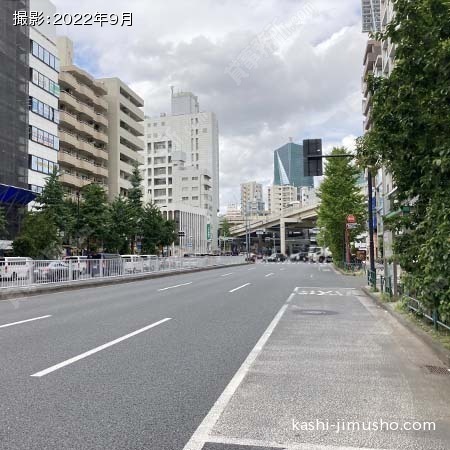 前面道路(麻布通り)